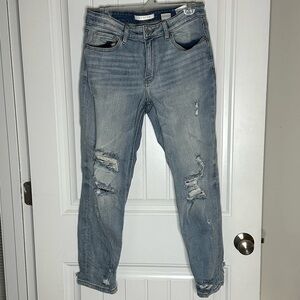 Blue jeans w/ holes